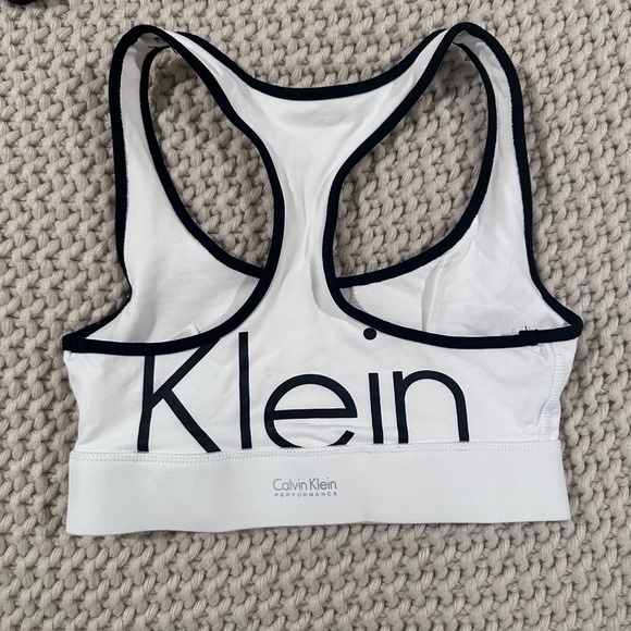 Calvin Klein sports bra - Picture 2 of 2